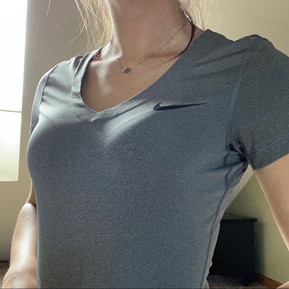 Nike Pro V-Neck